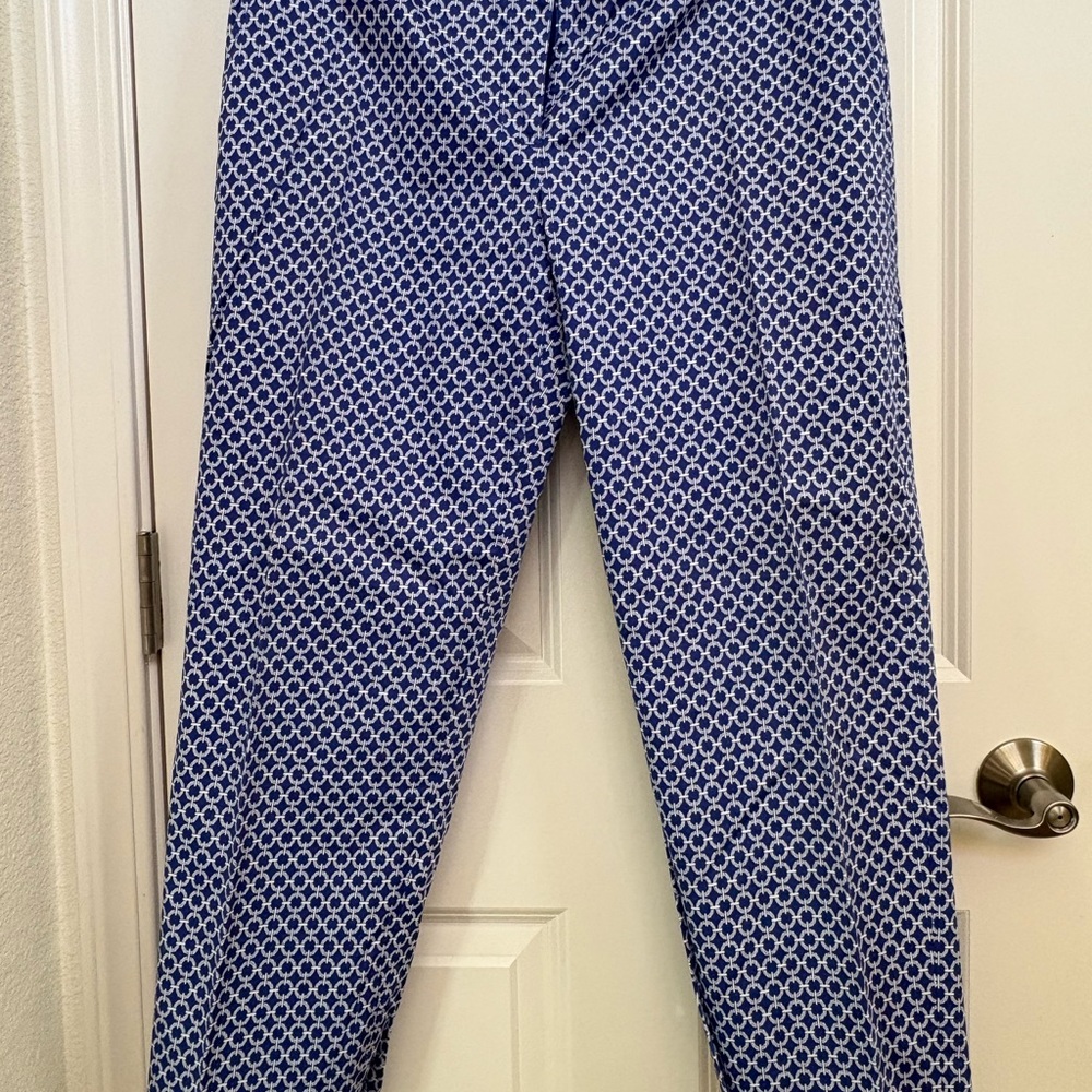 Liz Claiborne White and Blue Patterned Pants 3007
